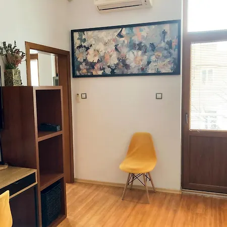 Апартамент Two Bedroom -welcome To Burgas- Location, Station, Main Walking Street, Sea Garden, Near The Бургас