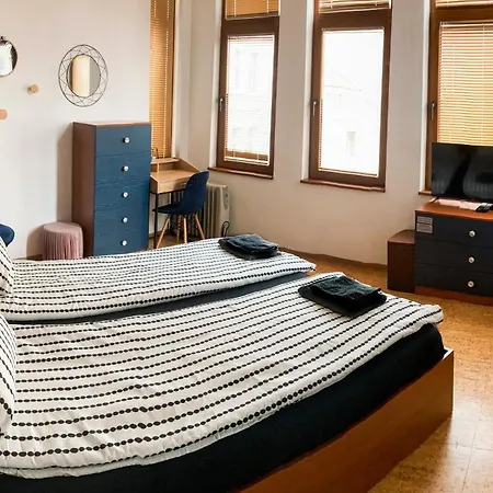 アパート Two Bedroom - Alexandrovska - Location - Bus, Train And Marine Stations, Next To Sea Garden And *