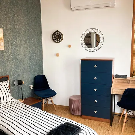アパート Two Bedroom - Alexandrovska - Location - Bus, Train And Marine Stations, Next To Sea Garden And