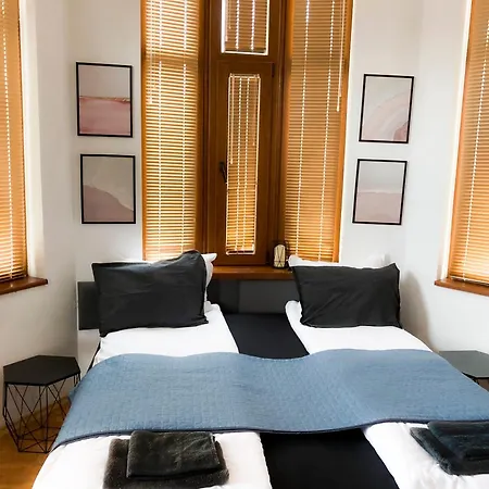 아파트 Two Bedroom - Alexandrovska - Location - Bus, Train And Marine Stations, Next To Sea Garden And 부르가스