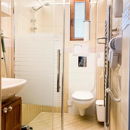 Two Bedroom - Alexandrovska - Location - Bus, Train And Marine Stations, Next To Sea Garden And 부르가스