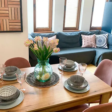 Апартаменты Two Bedroom - Alexandrovska - Location - Bus, Train And Marine Stations, Next To Sea Garden And *