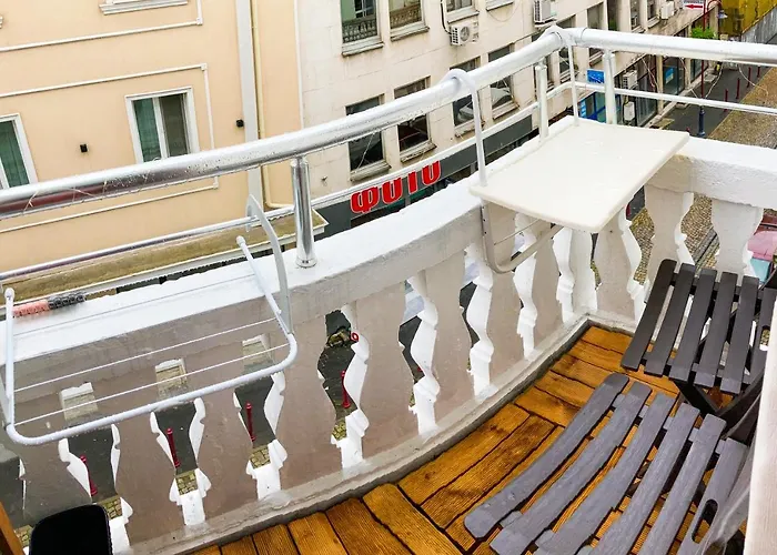 Апартаменты Two Bedroom - Alexandrovska - Location - Bus, Train And Marine Stations, Next To Sea Garden And Бургас