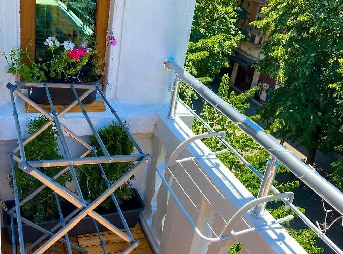 Two Bedroom - Alexandrovska - Location - Bus, Train And Marine Stations, Next To Sea Garden And Апартаменты Бургас