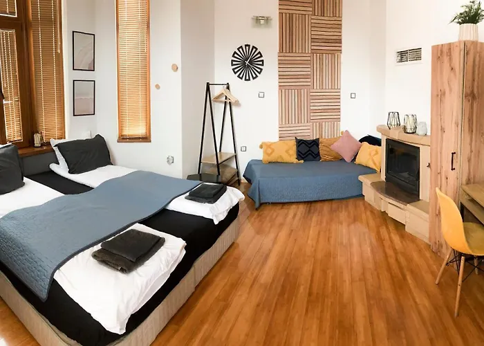 Two Bedroom - Alexandrovska - Location - Bus, Train And Marine Stations, Next To Sea Garden And * Бургас