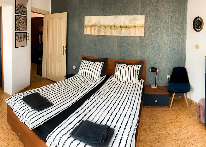 Two Bedroom - Alexandrovska - Location - Bus, Train And Marine Stations, Next To Sea Garden And Апартаменты *