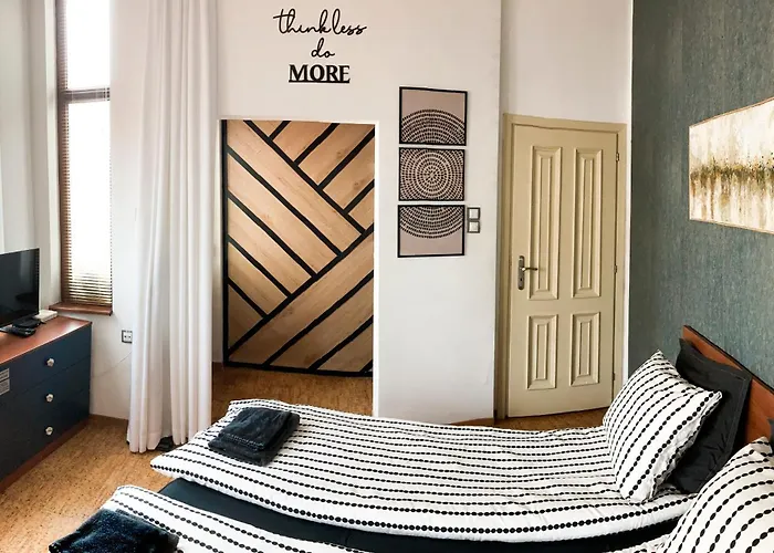 Апартаменты Two Bedroom - Alexandrovska - Location - Bus, Train And Marine Stations, Next To Sea Garden And