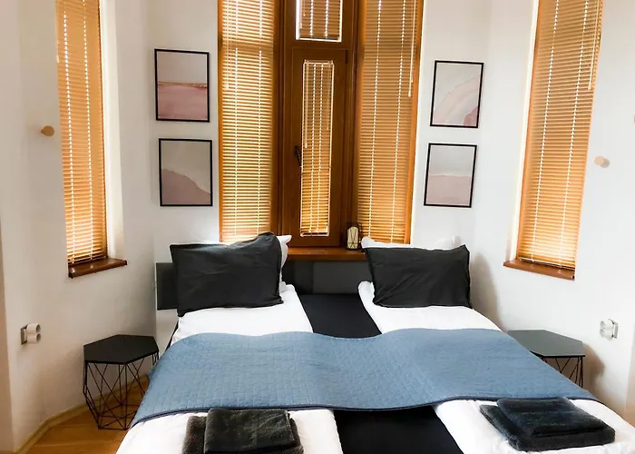 Апартаменты Two Bedroom - Alexandrovska - Location - Bus, Train And Marine Stations, Next To Sea Garden And Бургас