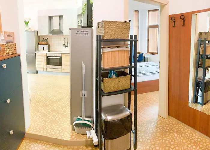 Апартаменты Two Bedroom - Alexandrovska - Location - Bus, Train And Marine Stations, Next To Sea Garden And