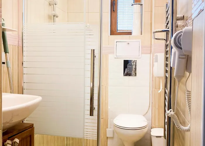 Two Bedroom - Alexandrovska - Location - Bus, Train And Marine Stations, Next To Sea Garden And Бургас