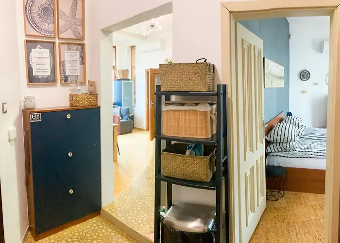 Two Bedroom - Alexandrovska - Location - Bus, Train And Marine Stations, Next To Sea Garden And